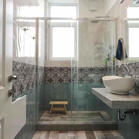 New 1930s Quiet W/ac - 2 Bedroom Apartamento *