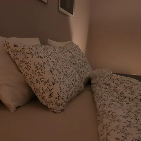 Apartmán New 1930s Quiet W/ac - 2 Bedroom